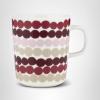 MARIMEKKO Oiva Räsymatto Coffee Mug – Refine Your Kitchen Décor with Our Iconic Stoneware – Stylish Porcelain Coffee Cups to Elevate Your Drinking Experience (6 oz)(Beige/Dark Red)